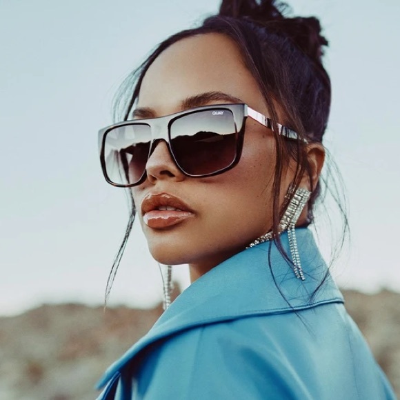 Quay Incognito Sunglasses - Picture 1 of 6